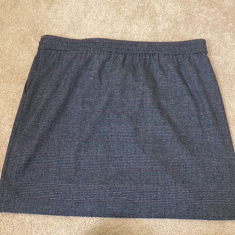 Skirt - Picture 3 of 4